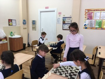 Второклассники соревновались в шахматах : Фото №