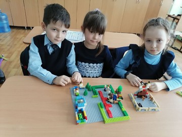 На занятии «Лего. Развитие речи» ученики 1Т класса выяснили о чем мечтает Антон : Фото №