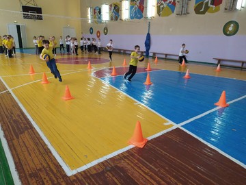Второй день спортивных соревнований «Веселые старты» среди 1-ых классов : Фото №
