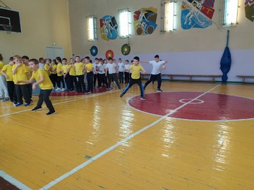 Второй день спортивных соревнований «Веселые старты» среди 1-ых классов : Фото №