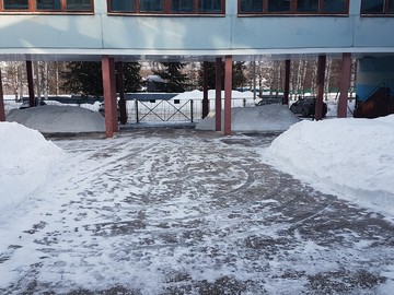 Уборка территории от снега и наледи 11.03.2021 г. : Фото №