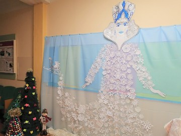Школьные рекреации украшают новогодние фотозоны : Фото №