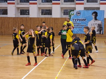 Ученик 4 класса сыграл в турнире по мини-футболу памяти Виктора Колотова : Фото №