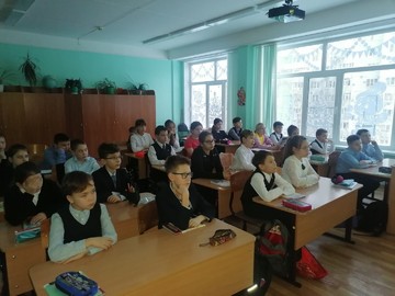 В 4М классе прошел Единый урок «Чебоксары – город трудовой доблести» : Фото №