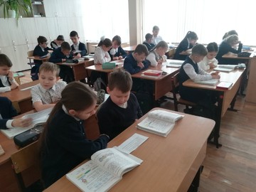 В 4Д классе состоялся открытый урок чувашского языка «И.Я. Яковлев-просветитель чувашского народа» : Фото №
