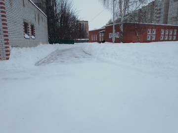 Производится расчистка территории от снега : Фото №