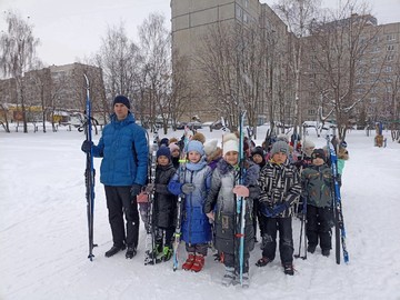 Первоклассники #НОШ2 встали на лыжи : Фото №
