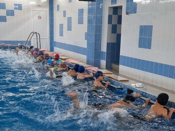 Уроки плавания в #НОШ2 : Фото №