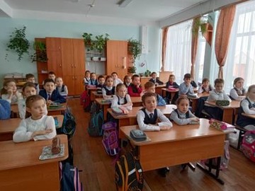 Библиотечный урок во 2В классе «Подвиг Ленинграда» : Фото №
