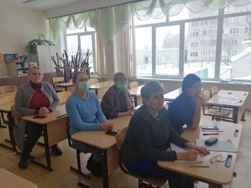 Учителя приняли участие в вебинаре «Литературное чтение на родном (русском) языке» : Фото №