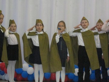 Конкурс инсценированной военно-патриотической песни среди 4-ых классов : Фото №