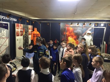 Ученики 4Т класса посетили Музей пожарной охраны Чувашии : Фото №