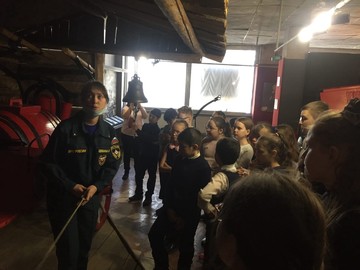 Ученики 4Т класса посетили Музей пожарной охраны Чувашии : Фото №