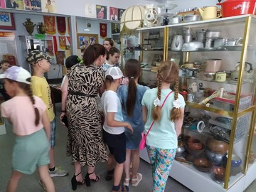 Воспитанники онлайн-лагеря на экскурсии в музейном комплексе «Сделано в СССР» : Фото №