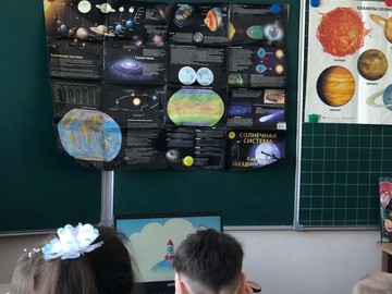 Детям о космосе рассказал библиотекарь из Центра семейного чтения им. Шумилова : Фото №