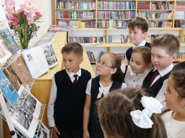 В библиотеке #НОШ2 стартовали Уроки памяти «Прославленный сокол Чувашии» : Фото №