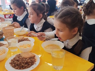 Организация питания в школе на постоянном контроле : Фото №