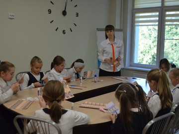 Активисты Центра детских инициатив готовятся ко Дню учителя : Фото №
