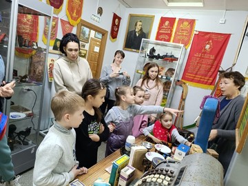 Ребята из 1М класса в музее «Сделано в СССР» : Фото №