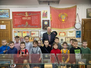 Ученики 1Э класса посетили музейный комплекс «Сделано в СССР» : Фото №