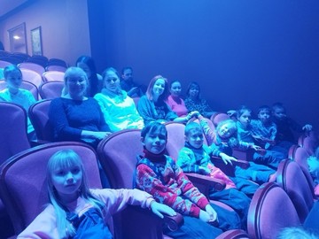 Ученики 2И класса посетили Камерный театр : Фото №