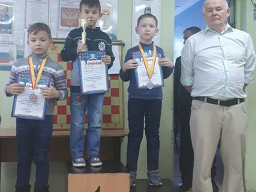 Итоги первенства Калининского района по шахматам : Фото №