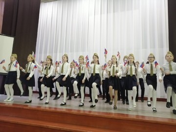 Школьный конкурс на лучшее инсценирование военной песни среди 4-ых классов : Фото №