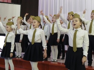 Школьный конкурс на лучшее инсценирование военной песни среди 4-ых классов : Фото №