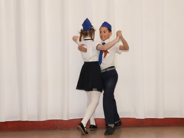 В #НОШ2 состоялся фестиваль театрализованной постановки в рамках проекта «Улицы Героев в Чебоксарах» : Фото №