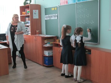 На базе #НОШ2 прошла стажировка учителей начальных классов республики : Фото №
